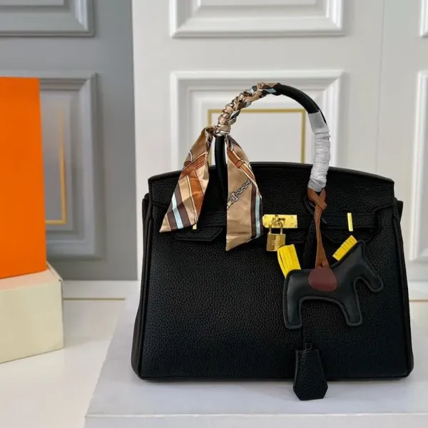 【2026】【Hermès 公式旗艦店】エルメス ハンドバッグ 当日出荷 好評に付き再入荷!31*24CM 240724 【2026】【Hermès 公式旗艦店】エルメス ハンドバッグ 当日出荷 好評に付き再入荷!31*24CM 240724