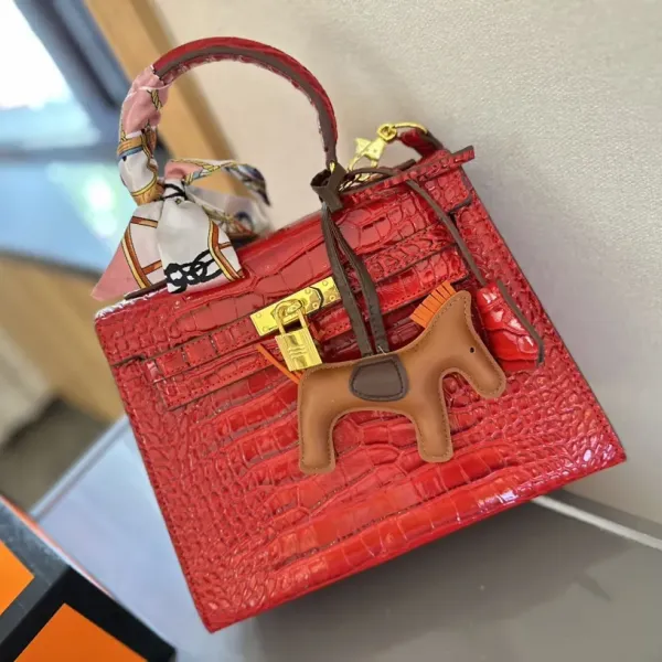【2026】【Hermès 公式旗艦店】エルメス 斜めがけバッグ 当日出荷 好評に付き再入荷!25CM 240724 【2026】【Hermès 公式旗艦店】エルメス 斜めがけバッグ 当日出荷 好評に付き再入荷!25CM 240724