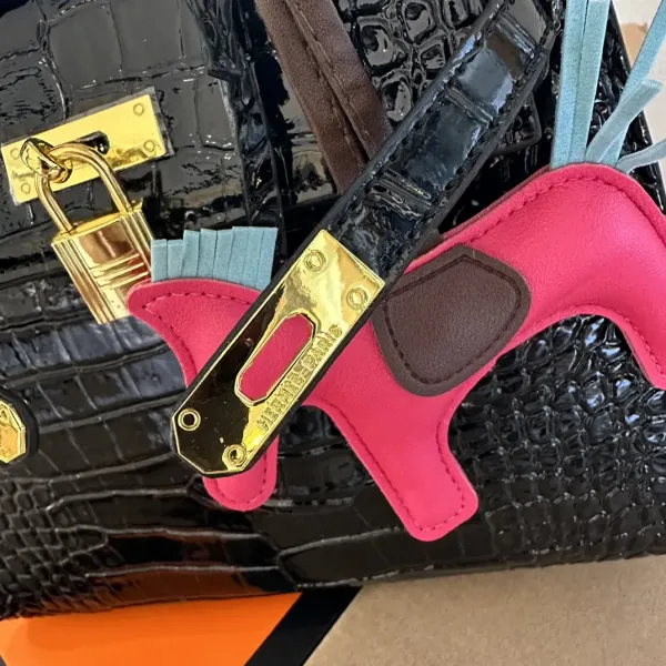 【2026】【Hermès 公式旗艦店】エルメス 斜めがけバッグ 当日出荷 好評に付き再入荷!25CM 240724 【2026】【Hermès 公式旗艦店】エルメス 斜めがけバッグ 当日出荷 好評に付き再入荷!25CM 240724