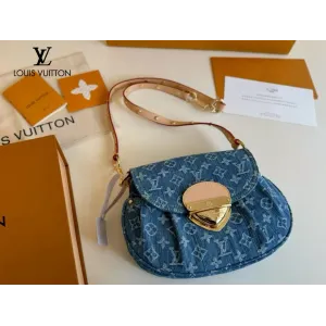 【2026】【LOUIS VUITTON 公式旗艦店】ルイヴィトン 斜めがけバッグ 当日出荷 好評に付き再入荷!24*18CM 1240722 【2026】【LOUIS VUITTON 公式旗艦店】ルイヴィトン 斜めがけバッグ 当日出荷 好評に付き再入荷!24*18CM 1240722