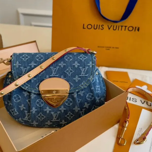 【2026】【LOUIS VUITTON 公式旗艦店】ルイヴィトン  斜めがけバッグ 当日出荷 好評に付き再入荷！24*18CM  1240722