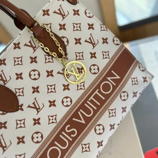 【2026】LV【LOUIS VUITTON 公式旗艦店】ルイヴィトン ハンドバッグ 当日出荷 好評に付き再入荷!35CM 1240722 【2026】LV【LOUIS VUITTON 公式旗艦店】ルイヴィトン ハンドバッグ 当日出荷 好評に付き再入荷!35CM 1240722