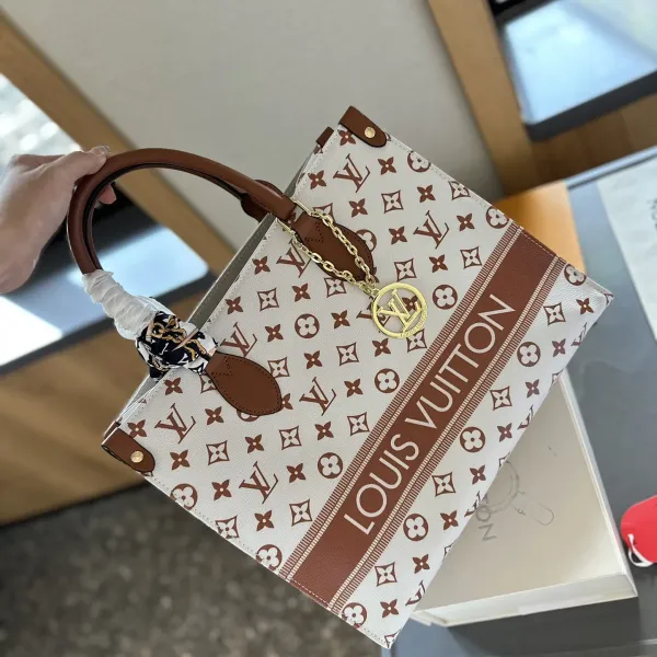 【2026】LV【LOUIS VUITTON 公式旗艦店】ルイヴィトン ハンドバッグ 当日出荷 好評に付き再入荷!35CM 1240722 【2026】LV【LOUIS VUITTON 公式旗艦店】ルイヴィトン ハンドバッグ 当日出荷 好評に付き再入荷!35CM 1240722