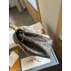 【2026】LV【LOUIS VUITTON 公式旗艦店】ルイヴィトン リュックサック当日出荷 好評に付き再入荷!25*28CM 1240722 【2026】LV【LOUIS VUITTON 公式旗艦店】ルイヴィトン リュックサック当日出荷 好評に付き再入荷!25*28CM 1240722