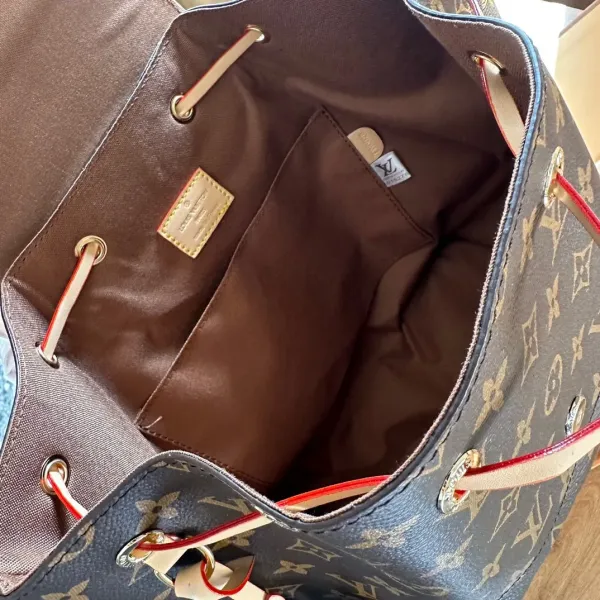【2026】LV【LOUIS VUITTON 公式旗艦店】ルイヴィトン リュックサック当日出荷 好評に付き再入荷!25*28CM 1240722 【2026】LV【LOUIS VUITTON 公式旗艦店】ルイヴィトン リュックサック当日出荷 好評に付き再入荷!25*28CM 1240722