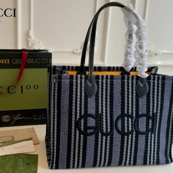 【2026】【GUCCI 公式旗艦店】グッチ ハンドバッグ 当日出荷 好評に付き再入荷!40*28CM 240724 【2026】【GUCCI 公式旗艦店】グッチ ハンドバッグ 当日出荷 好評に付き再入荷!40*28CM 240724