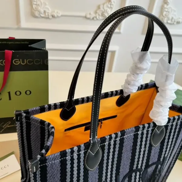 【2026】【GUCCI 公式旗艦店】グッチ ハンドバッグ 当日出荷 好評に付き再入荷!40*28CM 240724 【2026】【GUCCI 公式旗艦店】グッチ ハンドバッグ 当日出荷 好評に付き再入荷!40*28CM 240724