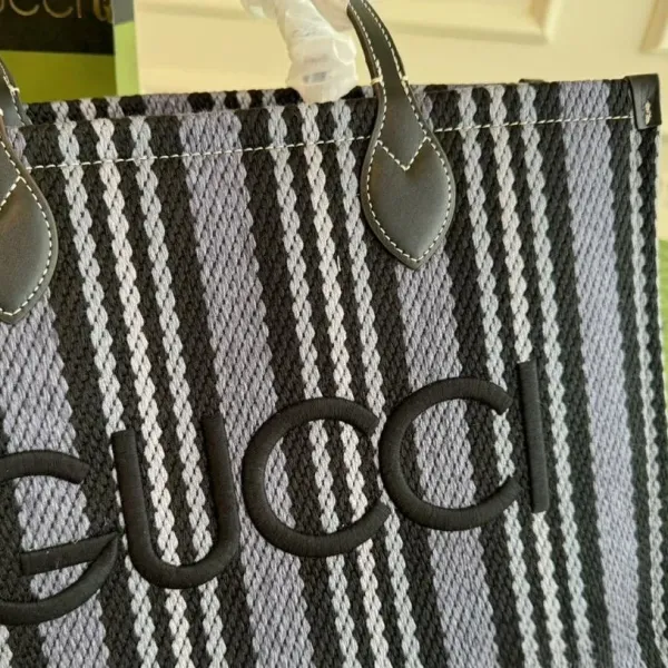 【2026】【GUCCI 公式旗艦店】グッチ ハンドバッグ 当日出荷 好評に付き再入荷!40*28CM 240724 【2026】【GUCCI 公式旗艦店】グッチ ハンドバッグ 当日出荷 好評に付き再入荷!40*28CM 240724