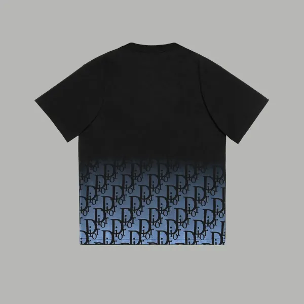 【2026】【DIOR 公式旗艦店】ディオール Tシャツ ご好評に付き再入荷 240718 【2026】【DIOR 公式旗艦店】ディオール Tシャツ ご好評に付き再入荷 240718