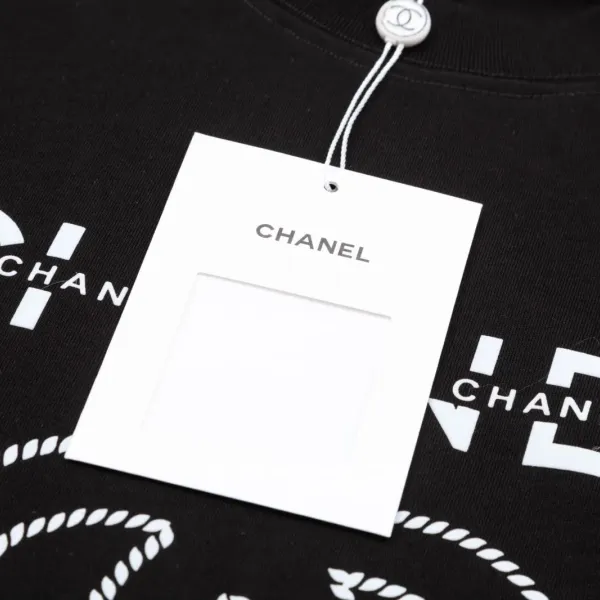 【2026】【CHANEL 公式旗艦店】シャネル Tシャツ ご好評に付き再入荷 240719 【2026】【CHANEL 公式旗艦店】シャネル Tシャツ ご好評に付き再入荷 240719