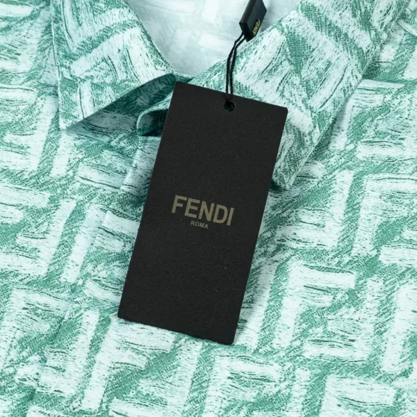 【2026】【FENDI 公式旗艦店】フェンディ シャツ ご好評に付き再入荷 240716 【2026】【FENDI 公式旗艦店】フェンディ シャツ ご好評に付き再入荷 240716