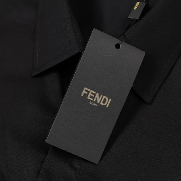 【2026】【FENDI 公式旗艦店】フェンディ  シャツ  ご好評に付き再入荷 240716