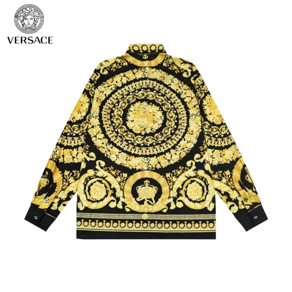 【2026】【VERSACE 公式旗艦店】ヴェルサーチ シャツ ご好評に付き再入荷 240716 【2026】【VERSACE 公式旗艦店】ヴェルサーチ シャツ ご好評に付き再入荷 240716
