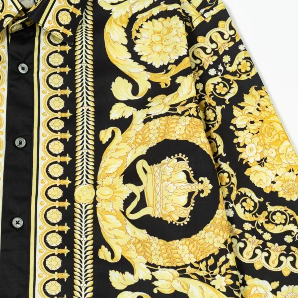 【2026】【VERSACE 公式旗艦店】ヴェルサーチ シャツ ご好評に付き再入荷 240716 【2026】【VERSACE 公式旗艦店】ヴェルサーチ シャツ ご好評に付き再入荷 240716