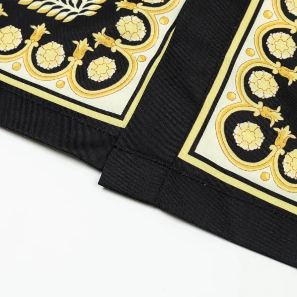 【2026】【VERSACE 公式旗艦店】ヴェルサーチ シャツ ご好評に付き再入荷 240716 【2026】【VERSACE 公式旗艦店】ヴェルサーチ シャツ ご好評に付き再入荷 240716