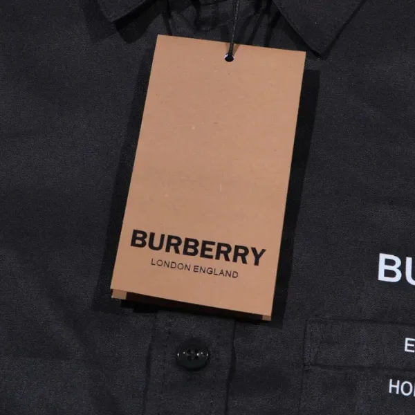 【2026】【BURBERRY 公式旗艦店】バーバリー シャツ ご好評に付き再入荷 240716 【2026】【BURBERRY 公式旗艦店】バーバリー シャツ ご好評に付き再入荷 240716