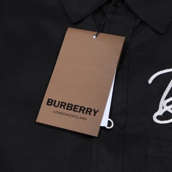 【2026】【BURBERRY 公式旗艦店】バーバリー シャツ ご好評に付き再入荷 240716 【2026】【BURBERRY 公式旗艦店】バーバリー シャツ ご好評に付き再入荷 240716