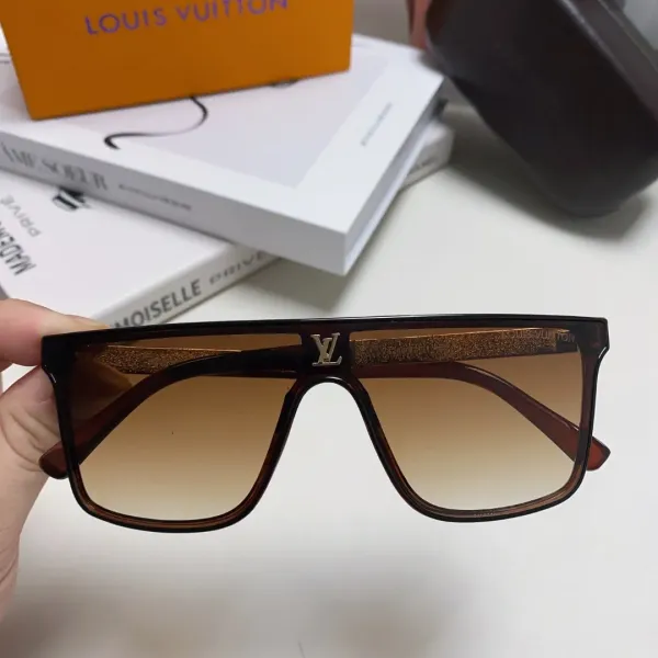 【2026】LV LOUIS VUITTON(ルイヴィトン) サングラス 24706 【2026】LV LOUIS VUITTON(ルイヴィトン) サングラス 24706