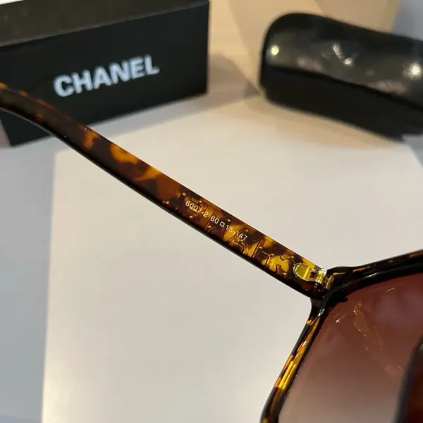 【2026】CHANEL( シャネル) サングラス 2475
