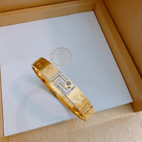 【2026】【VERSACE】ブレスレット、ファッションシンプルなスタイル 2474