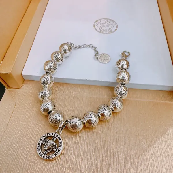 【2026】【VERSACE】ブレスレット、ファッションシンプルなスタイル 2474 【2026】【VERSACE】ブレスレット、ファッションシンプルなスタイル 2474