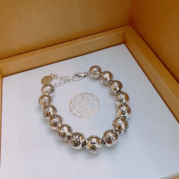 【2026】【VERSACE】ブレスレット、ファッションシンプルなスタイル 2474 【2026】【VERSACE】ブレスレット、ファッションシンプルなスタイル 2474