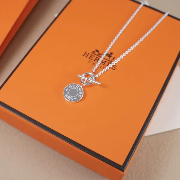 【2026】【 HERMES】ネックレス、新しいネックレス万能シンプルファッションオーナメント 2473 【2026】【 HERMES】ネックレス、新しいネックレス万能シンプルファッションオーナメント 2473
