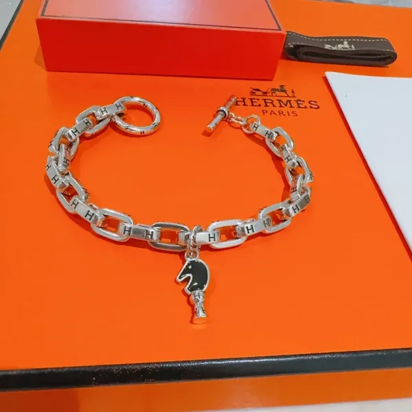 【2026】【HERMES】ブレスレット、ファッションシンプルなスタイル 2473