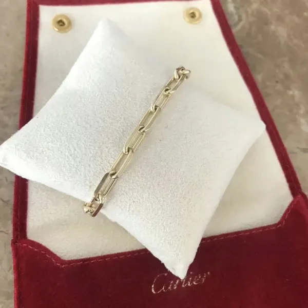 【2026】【CARTIER】ブレスレット、ファッションシンプルなスタイル 2472 【2026】【CARTIER】ブレスレット、ファッションシンプルなスタイル 2472