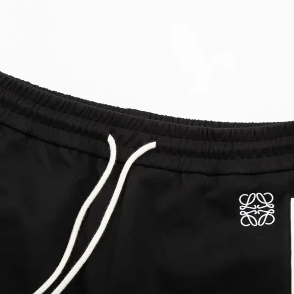 【2026】【LOEWE 公式旗艦店】ロエベ  ショートパンツ  ご好評に付き再入荷！24629