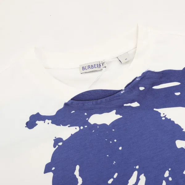 【2026】【BURBERRY 公式旗艦店】バーバリー Tシャツ ご好評に付き再入荷 24627 【2026】【BURBERRY 公式旗艦店】バーバリー Tシャツ ご好評に付き再入荷 24627