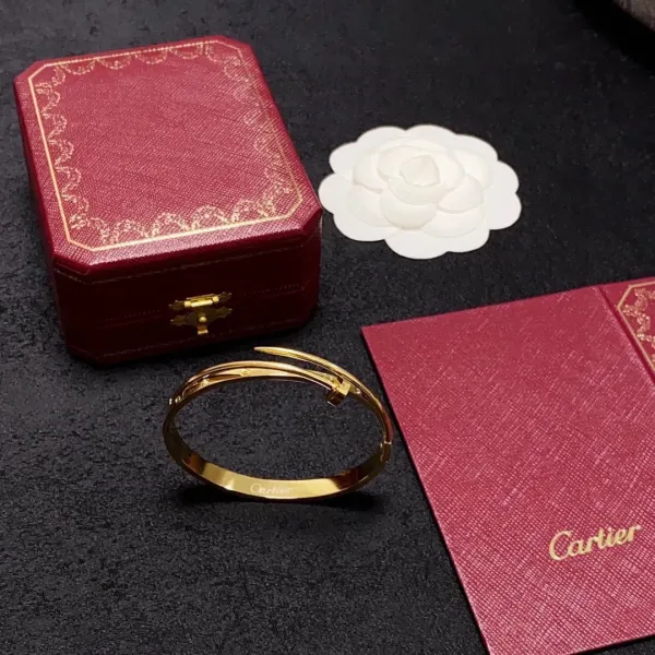 【2026】【CARTIER】ブレスレット ファッションオールマッチ 24614 【2026】【CARTIER】ブレスレット ファッションオールマッチ 24614