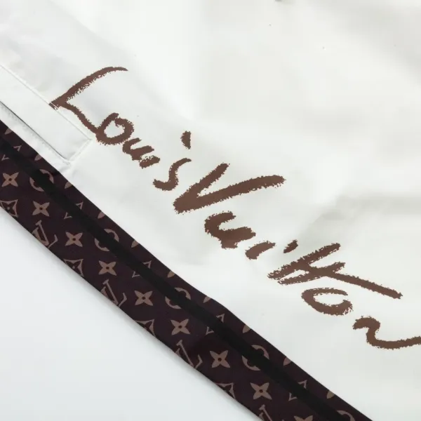 【2026】LV【LOUIS VUITTON 公式旗艦店】ルイヴィトン ショートパンツご好評に付き再入荷 24613 【2026】LV【LOUIS VUITTON 公式旗艦店】ルイヴィトン ショートパンツご好評に付き再入荷 24613