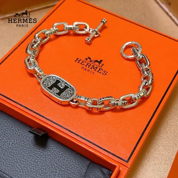 【2026】【HERMES】ブレスレット、ファッションシンプルなスタイル 【2026】【HERMES】ブレスレット、ファッションシンプルなスタイル