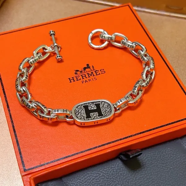 【2026】【HERMES】ブレスレット、ファッションシンプルなスタイル 【2026】【HERMES】ブレスレット、ファッションシンプルなスタイル