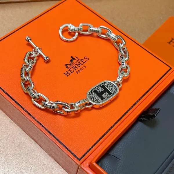 【2026】【HERMES】ブレスレット、ファッションシンプルなスタイル 【2026】【HERMES】ブレスレット、ファッションシンプルなスタイル