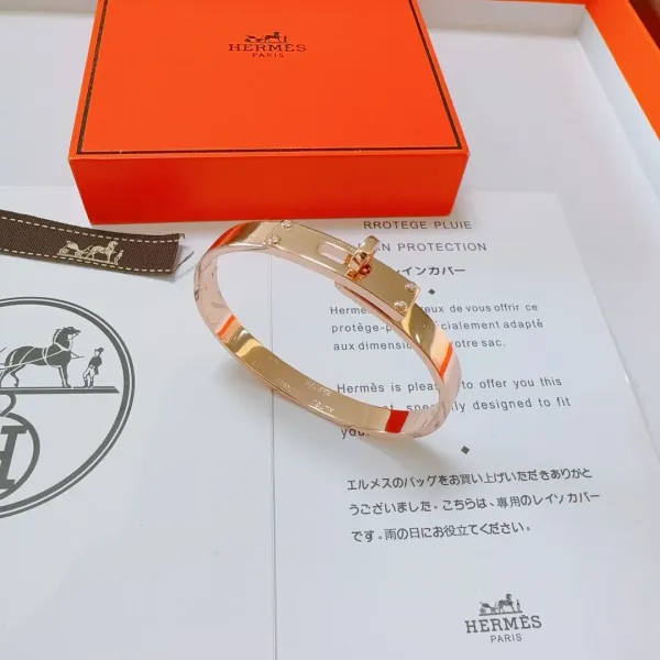 【2026】【HERMES】ブレスレット、ファッションシンプルなスタイル 【2026】【HERMES】ブレスレット、ファッションシンプルなスタイル