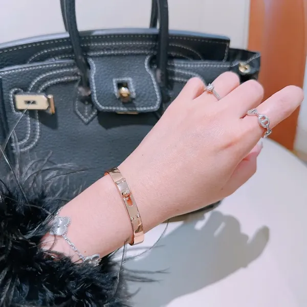 【2026】【HERMES】ブレスレット、ファッションシンプルなスタイル 【2026】【HERMES】ブレスレット、ファッションシンプルなスタイル