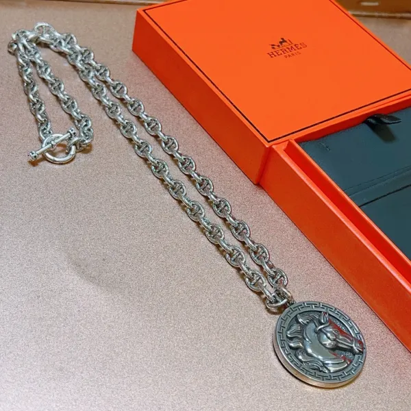 【2026】【HERMES】ネックレス、新しいネックレス万能シンプルファッションオーナメント 【2026】【HERMES】ネックレス、新しいネックレス万能シンプルファッションオーナメント