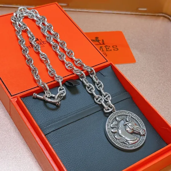 【2026】【HERMES】ネックレス、新しいネックレス万能シンプルファッションオーナメント 【2026】【HERMES】ネックレス、新しいネックレス万能シンプルファッションオーナメント