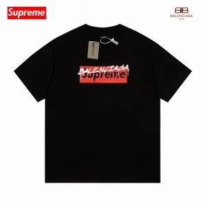 【2026】【Supreme & BALENCIAGA 公式旗艦店】シュプリーム & バレンシアガ Tシャツご好評に付き再入荷! 【2026】【Supreme & BALENCIAGA 公式旗艦店】シュプリーム & バレンシアガ Tシャツご好評に付き再入荷!