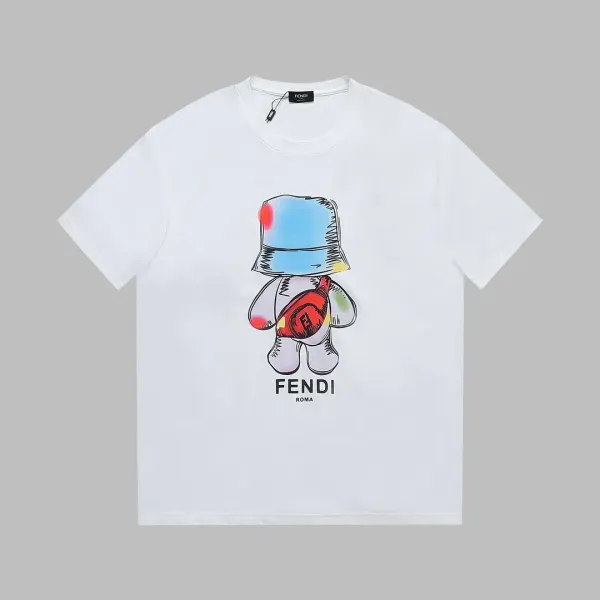 【2026】【FENDI  公式旗艦店】フェンディ  Tシャツ ご好評に付き再入荷！