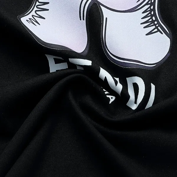 【2026】【FENDI  公式旗艦店】フェンディ  Tシャツ ご好評に付き再入荷！