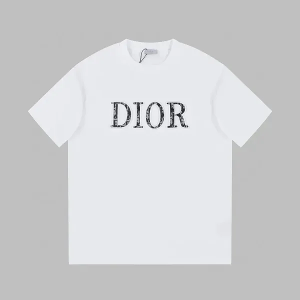 【2026】【DIOR 公式旗艦店】ディオール    Tシャツ ご好評に付き再入荷！
