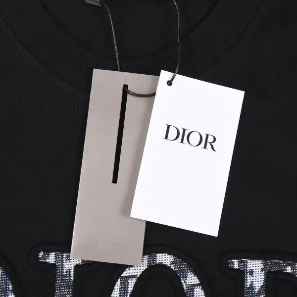 【2026】【DIOR 公式旗艦店】ディオール    Tシャツ ご好評に付き再入荷！