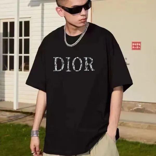 【2026】【DIOR 公式旗艦店】ディオール    Tシャツ ご好評に付き再入荷！