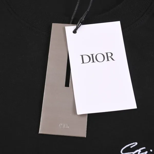 【2026】【DIOR 公式旗艦店】ディオール Tシャツ ご好評に付き再入荷! 【2026】【DIOR 公式旗艦店】ディオール Tシャツ ご好評に付き再入荷!