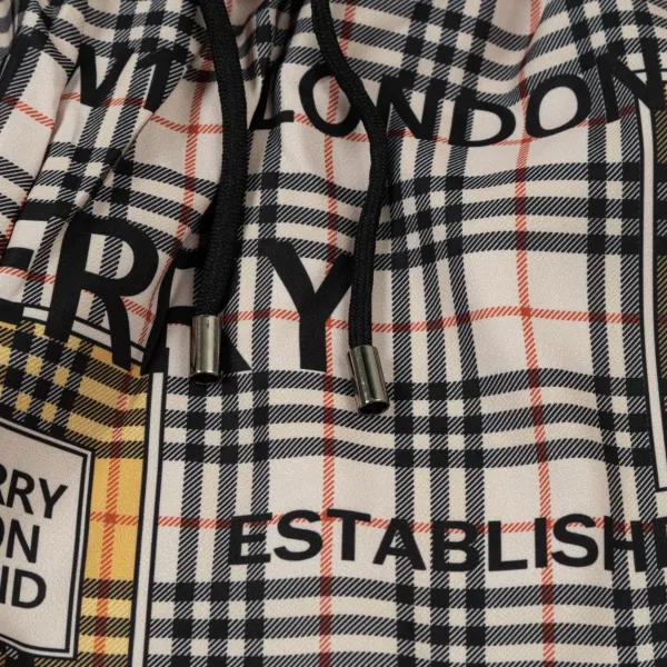【2026】【BURBERRY  公式旗艦店】バーバリー  ショートパンツ  ご好評に付き再入荷！