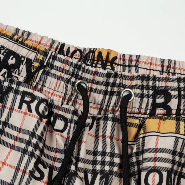 【2026】【BURBERRY  公式旗艦店】バーバリー  ショートパンツ  ご好評に付き再入荷！