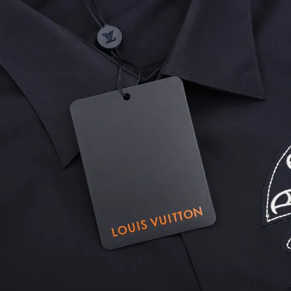 【2026】【CHROME HEARTS 公式旗艦店】クロムハーツ シャツ ご好評に付き再入荷! 【2026】【CHROME HEARTS 公式旗艦店】クロムハーツ シャツ ご好評に付き再入荷!